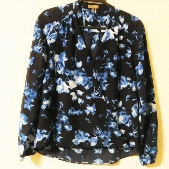 Vince Camuto Blue FloralFaux Wrap shirt - Picture 2 of 6